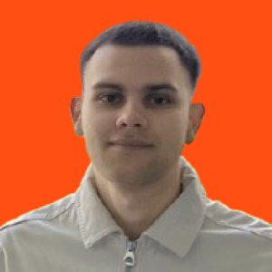 Максим Макаров