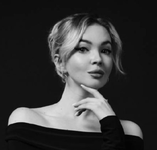 Полина